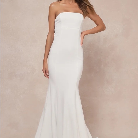 Lulus Dresses & Skirts - Lulu's Perfectly Romantic White Strapless Sheath Wedding Gown